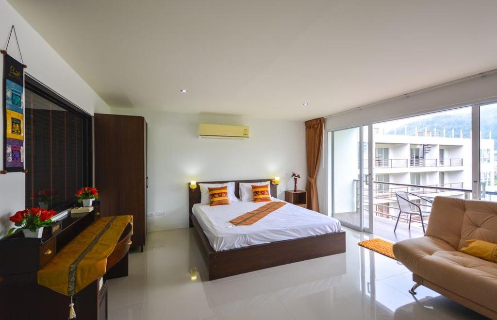 Lägenhet Phuketbnbdotcom, Poolmountainveiws, Large Balcony *
