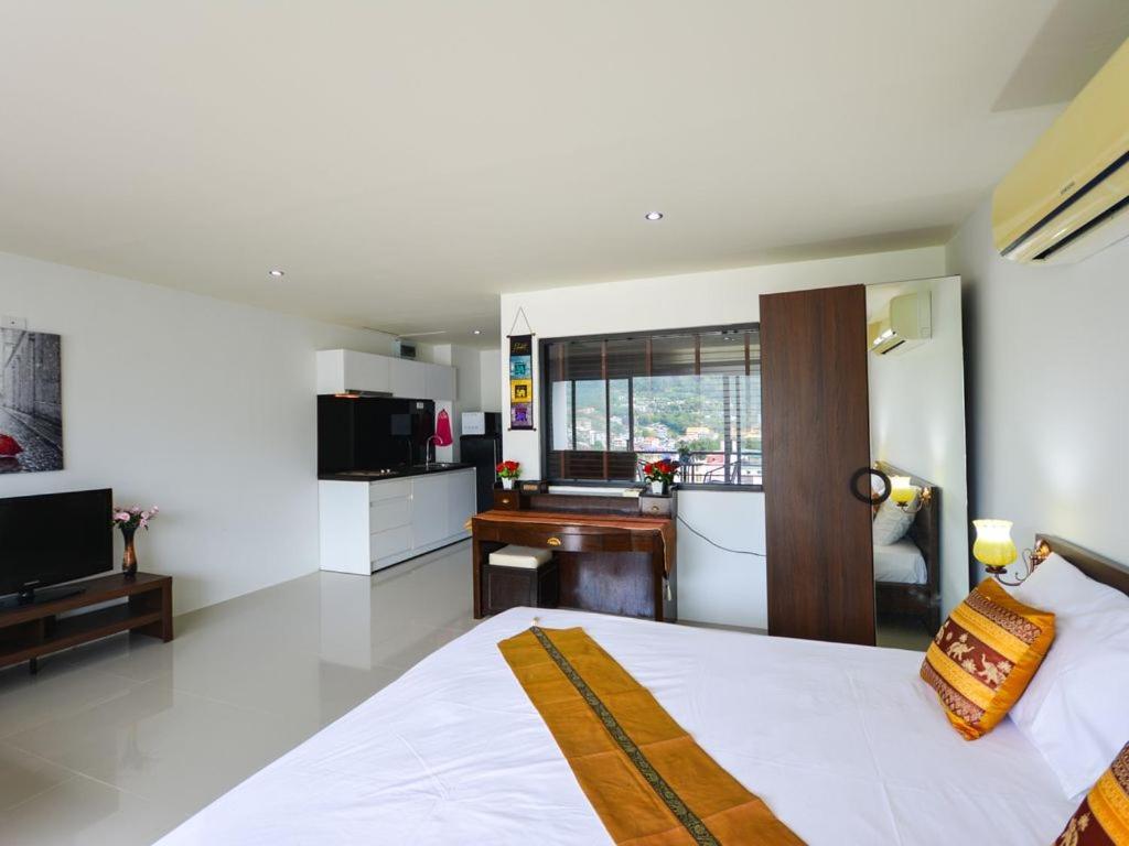 Lägenhet Phuketbnbdotcom, Poolmountainveiws, Large Balcony Patong