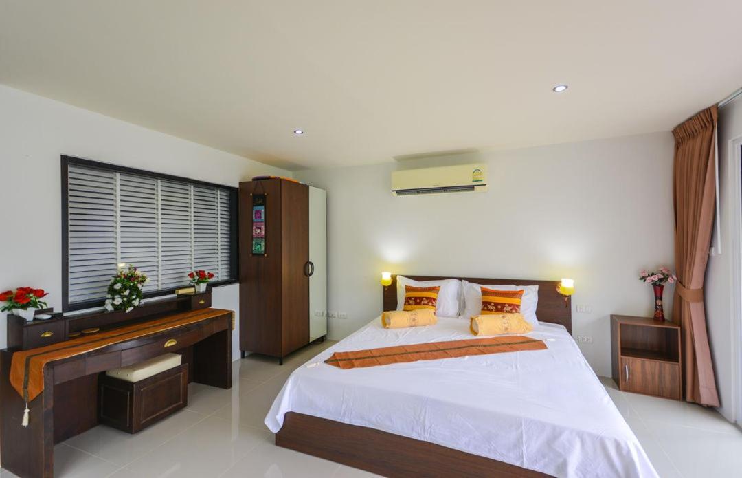 Phuketbnbdotcom, Poolmountainveiws, Large Balcony Apartamento *
