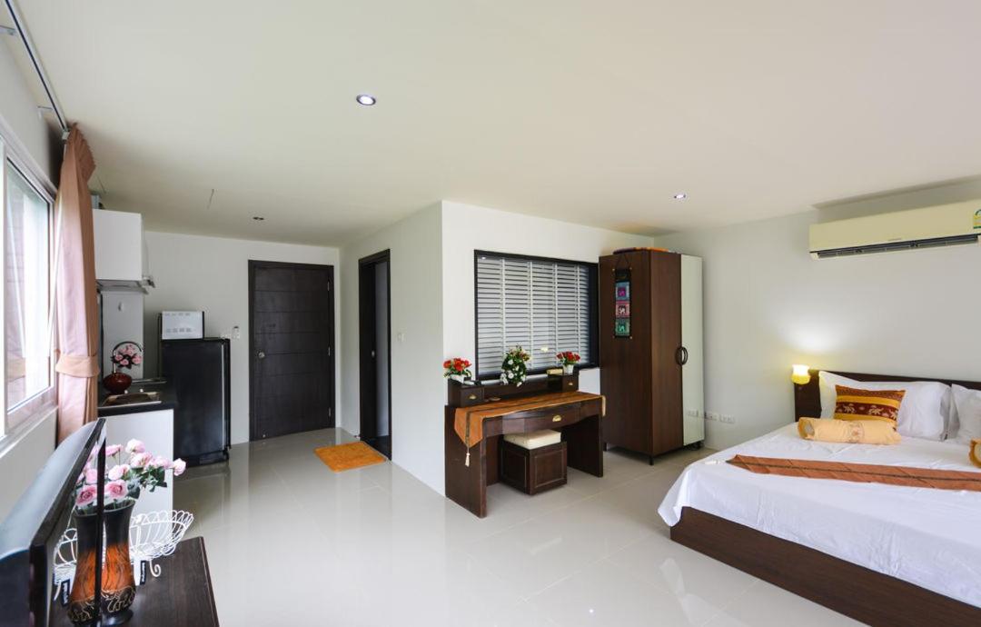 Apartamento Phuketbnbdotcom, Poolmountainveiws, Large Balcony Patong