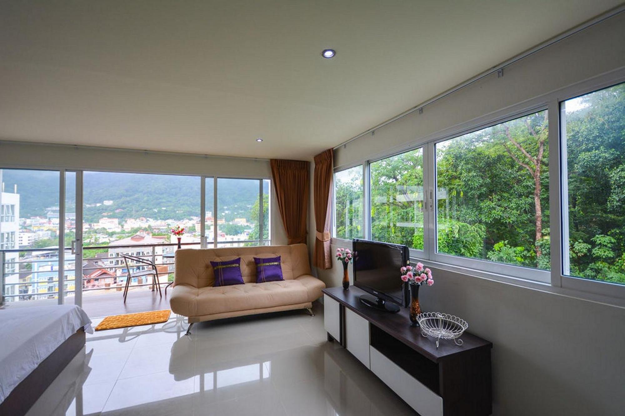 Phuketbnbdotcom, Poolmountainveiws, Large Balcony Apartamento Patong