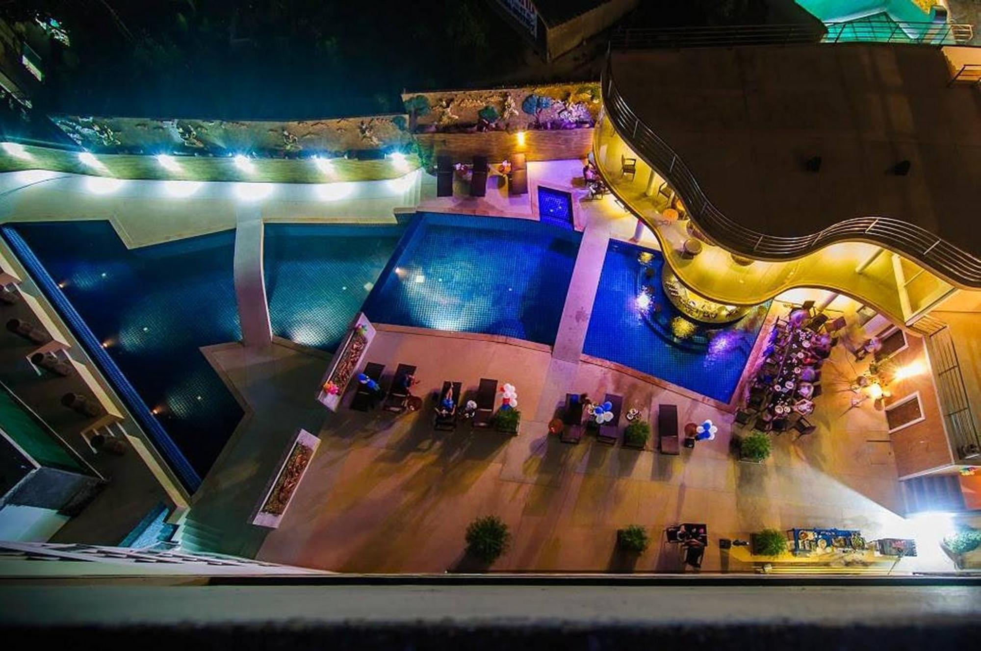 Phuketbnbdotcom, Poolmountainveiws, Large Balcony Lägenhet