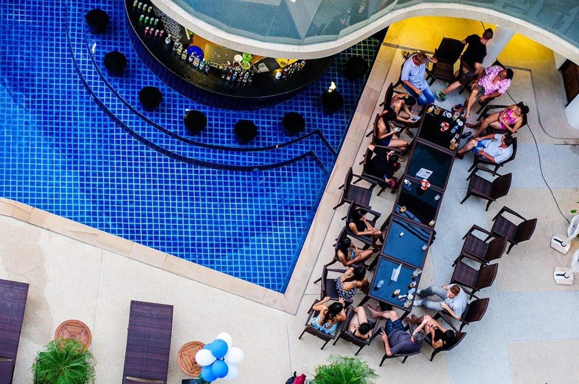 Phuketbnbdotcom, Poolmountainveiws, Large Balcony Lägenhet *